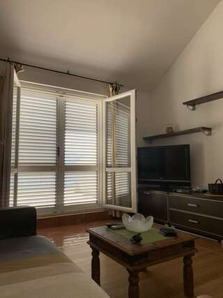 Апартаменты Kuća u Krašićima / Home in Krasici Тиват Апартаменты с 1 спальней-13